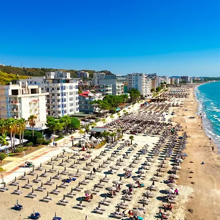 Appartamento Beachfront & Sea View 111 *