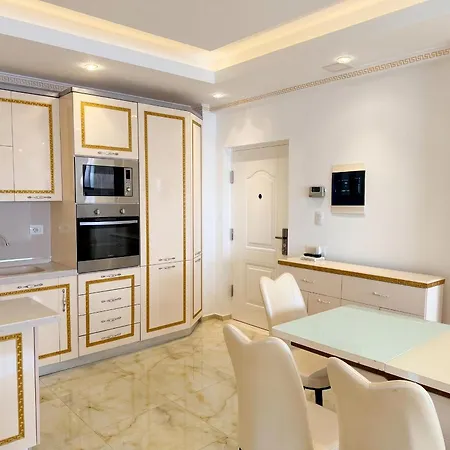 Beachfront & Sea View 111