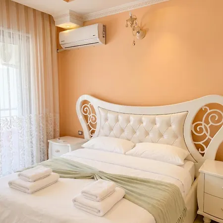 Appartamento Beachfront & Sea View 111